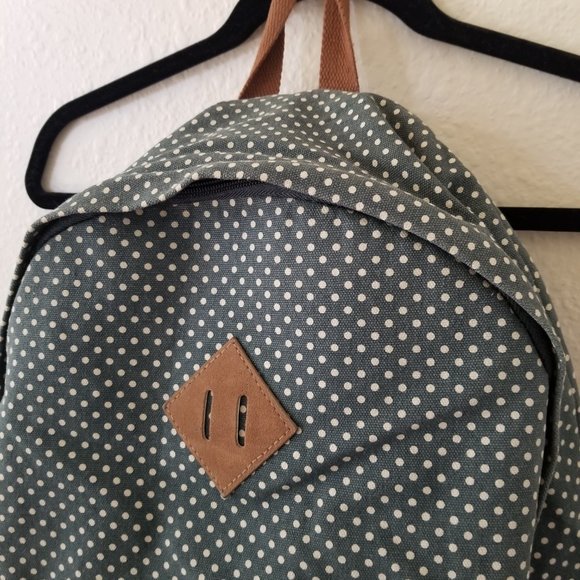 green and white polka dot backpack - Picture 3 of 10